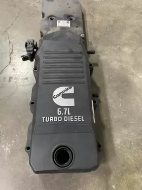 5311731 Cummins Upper And Lower Valve Cover Assembly Oem