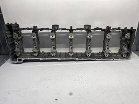 Detroit Diesel A4720502502 2014 Dd15 Valve Cover Base 568-10857