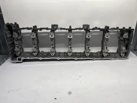 A4720502502 Detroit Diesel 2014 Dd15 Valve Cover Base 568-10857