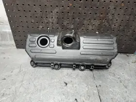 1844358c2 International 2009 Navistar Vt275 4.5l Valve Cover Assembly