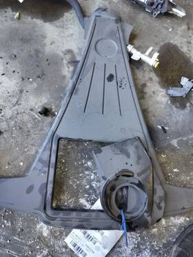 Mercedes-benz 351.mb1q13 Engine Cover For 2013 Mercedes-benz S550